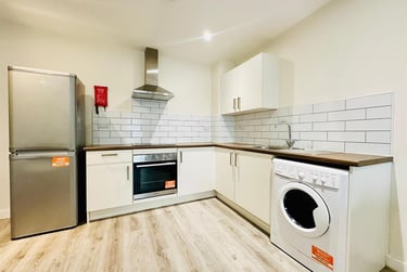 2 bed flat, 31 Gregory Street, Lenton, Nottingham, NG72NL - Image 1
